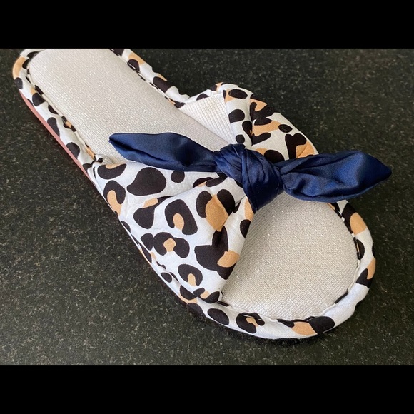 Women Stylish Bow-knot Animal Print Slippers - Picture 5 of 6